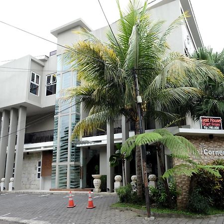 De'Corner Guest House Malang Exterior photo