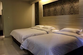 De'Corner Guest House Malang Exterior photo