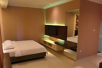 De'Corner Guest House Malang Exterior photo