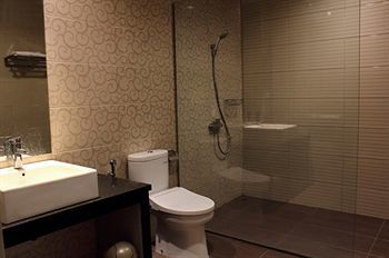 De'Corner Guest House Malang Exterior photo