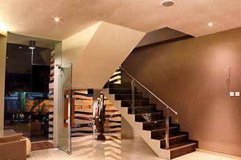 De'Corner Guest House Malang Exterior photo