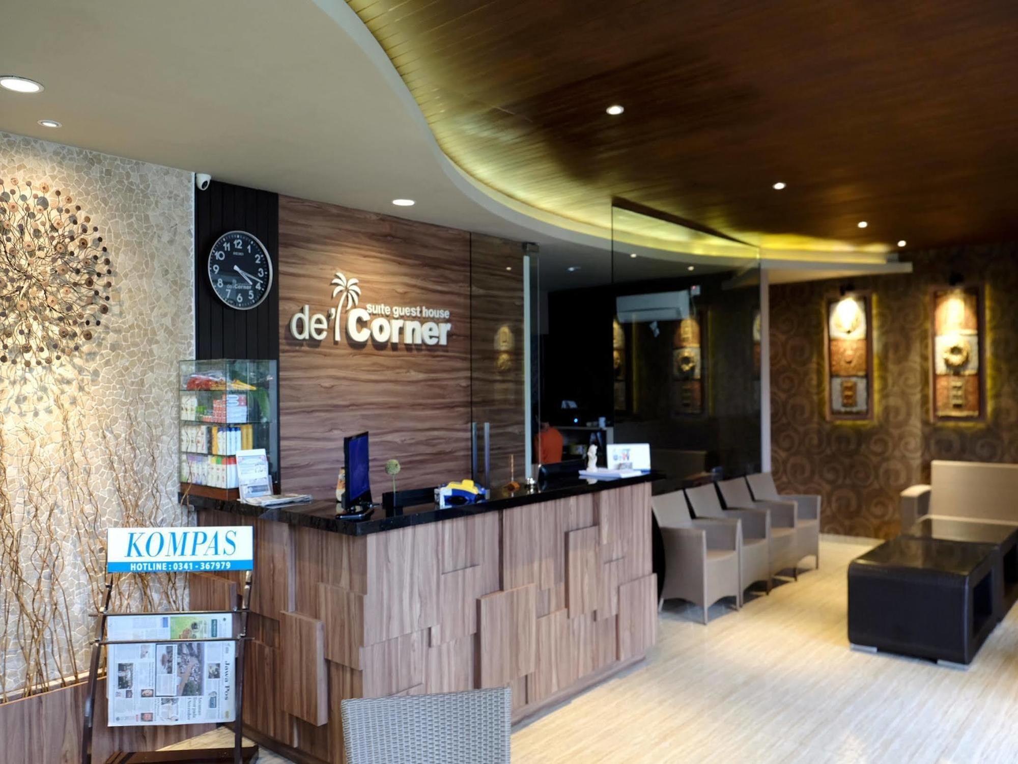 De'Corner Guest House Malang Exterior photo